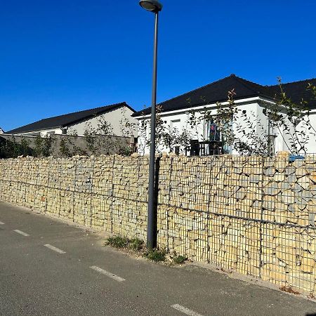 Chambre Privee/Climatisee+Tv /Petit Dejeuner Inclu/Tout Confort Nevers Kültér fotó