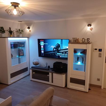Chambre Privee/Climatisee+Tv /Petit Dejeuner Inclu/Tout Confort Nevers Kültér fotó
