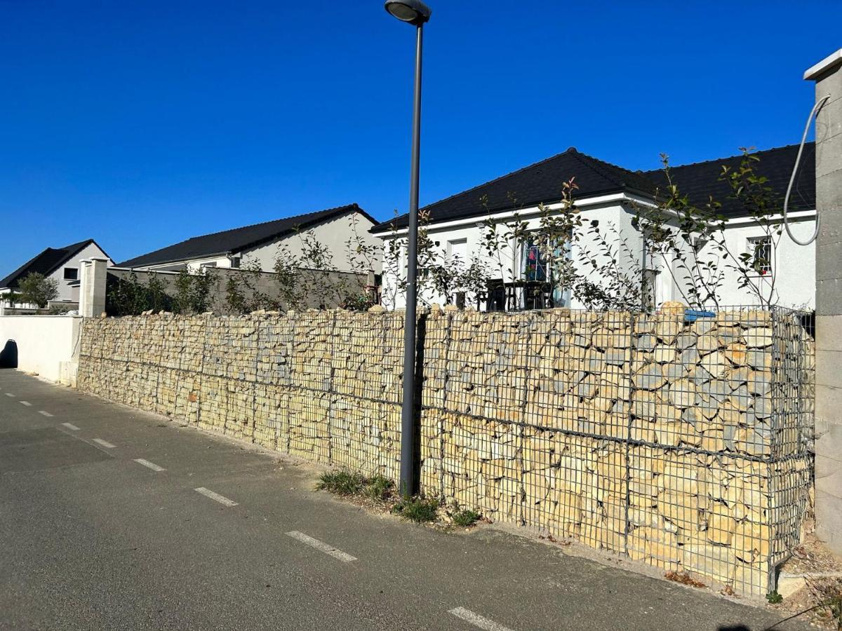Chambre Privee/Climatisee+Tv /Petit Dejeuner Inclu/Tout Confort Nevers Kültér fotó