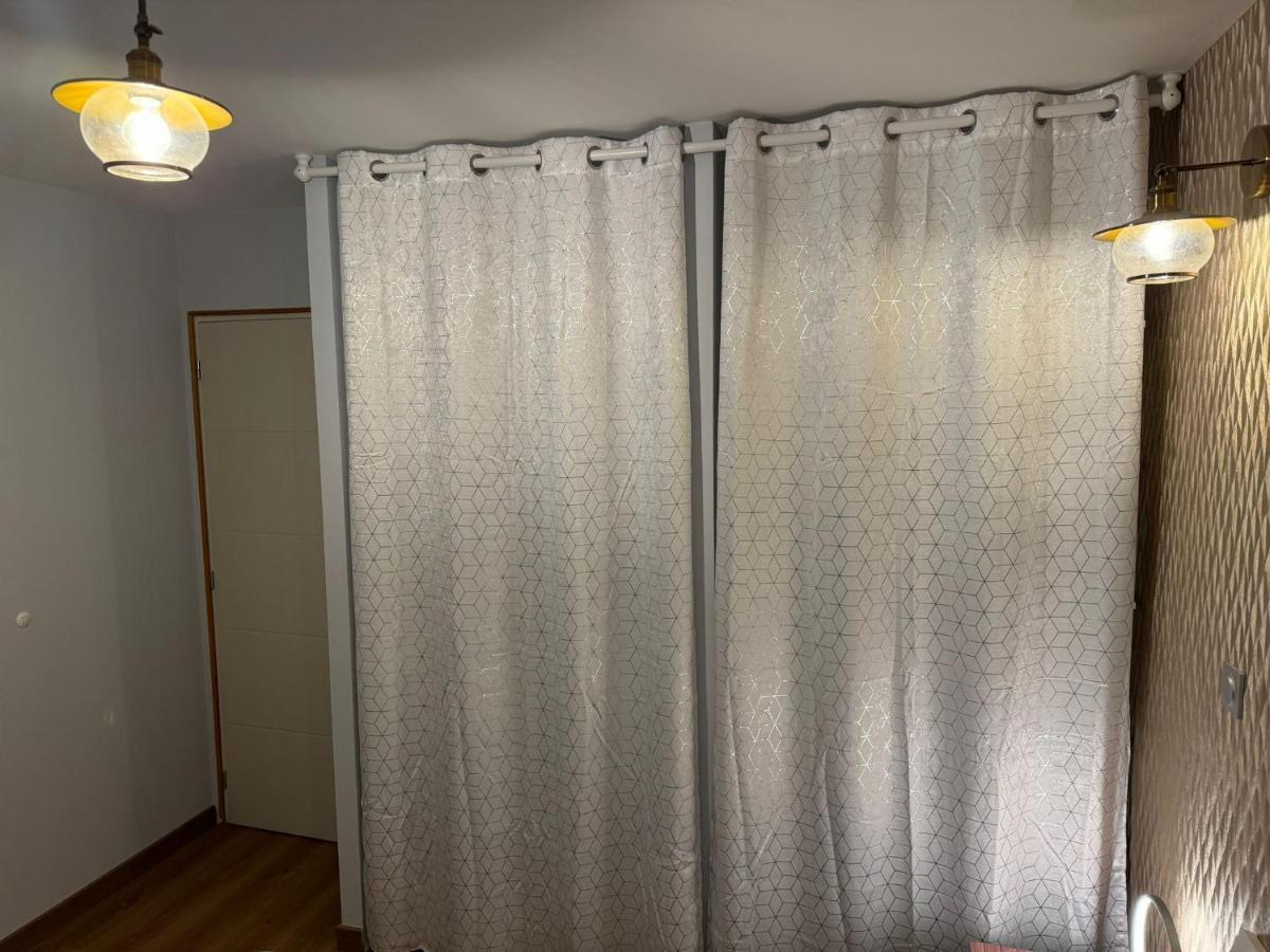 Chambre Privee/Climatisee+Tv /Petit Dejeuner Inclu/Tout Confort Nevers Kültér fotó