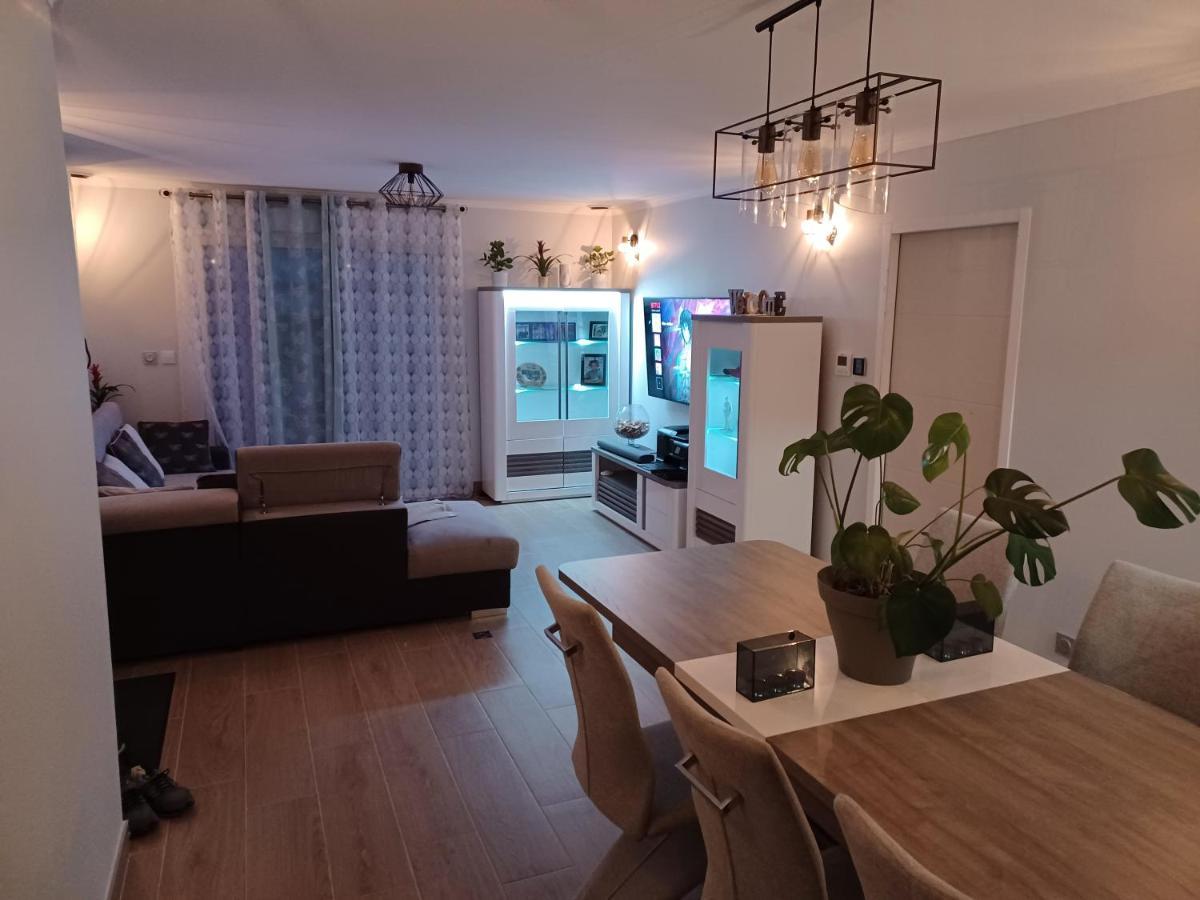 Chambre Privee/Climatisee+Tv /Petit Dejeuner Inclu/Tout Confort Nevers Kültér fotó