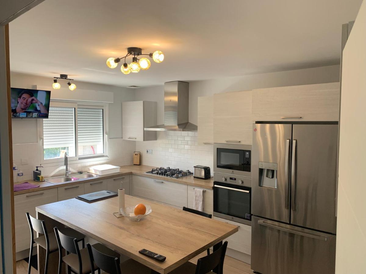 Chambre Privee/Climatisee+Tv /Petit Dejeuner Inclu/Tout Confort Nevers Kültér fotó