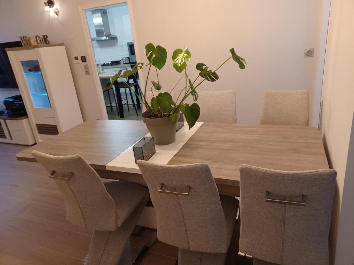 Chambre Privee/Climatisee+Tv /Petit Dejeuner Inclu/Tout Confort Nevers Kültér fotó